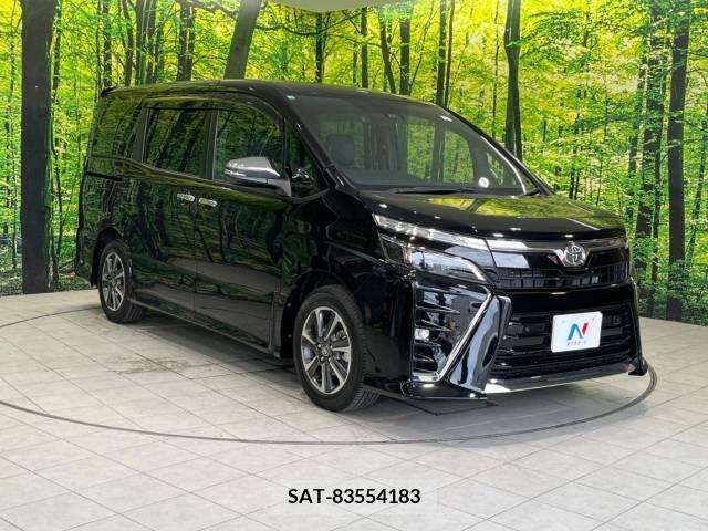 Toyota VOXY 2021-02 370428-16