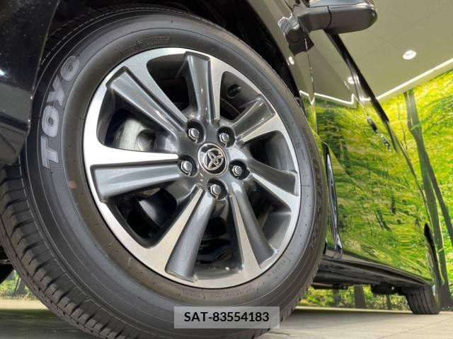 Toyota VOXY 2021-02 370428-12