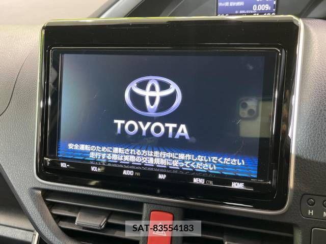 Toyota VOXY 2021-02 370428-2
