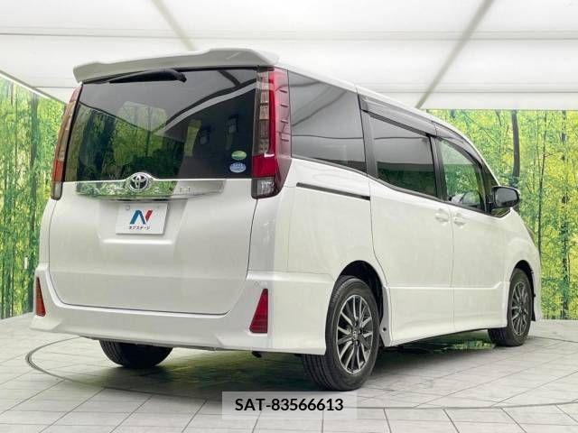 Toyota NOAH 2014-04 365094-17