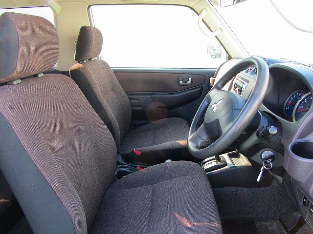 Mitsubishi PAJERO MINI 2012-08 8323-9