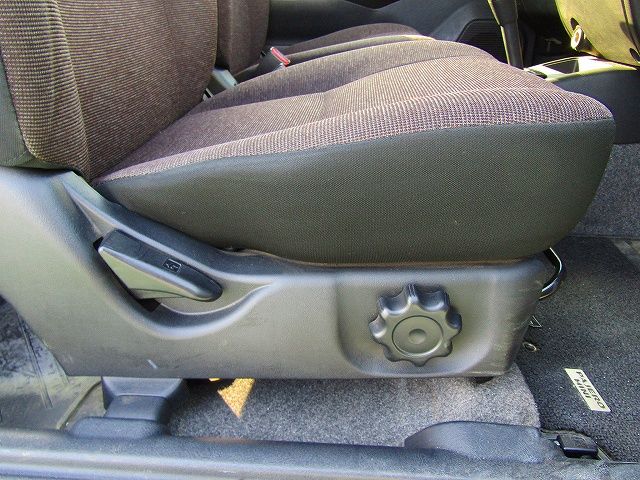Mitsubishi PAJERO MINI 2012-08 8323-11