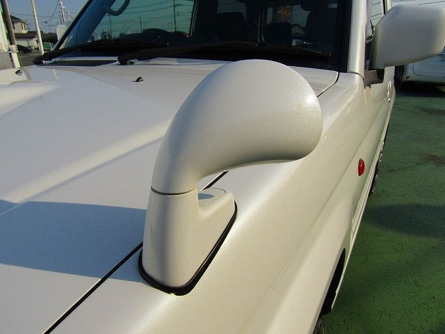 Mitsubishi PAJERO MINI 2012-08 8323-24