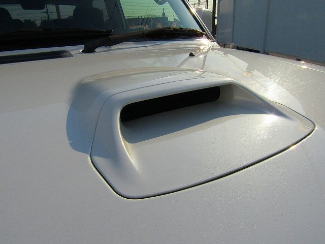 Mitsubishi PAJERO MINI 2012-08 8323-22