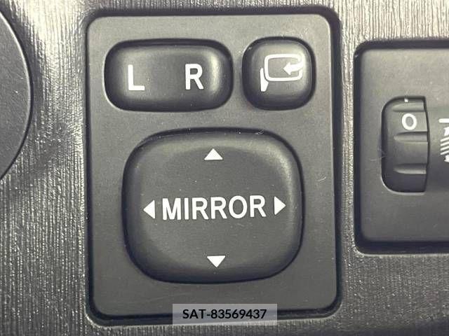 Toyota VITZ 2012-06 288563-7
