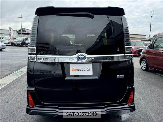 Toyota VOXY HYBRID 2021-07 322893-13