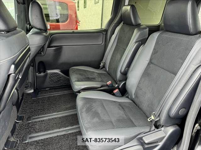 Toyota VOXY HYBRID 2021-07 322893-18