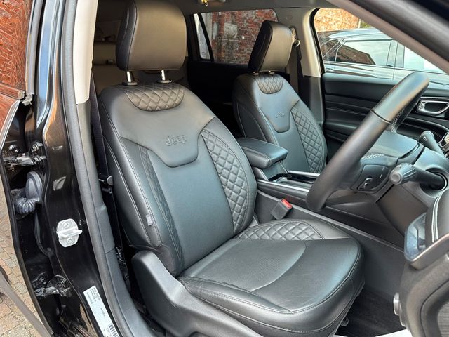 Jeep COMMANDER 2023-01 16829-4