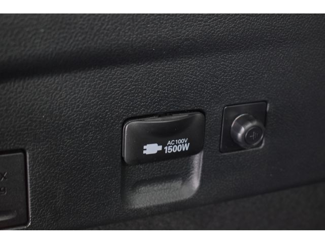 Toyota PRIUS 2019-06 9601-6