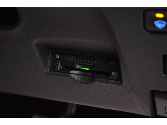 Toyota PRIUS 2019-06 9601-9