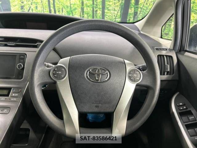 Toyota PRIUS 2014-01 366573-11