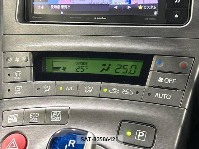 Toyota PRIUS 2014-01 366573-7