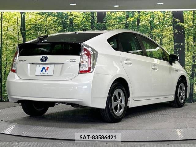 Toyota PRIUS 2014-01 366573-17