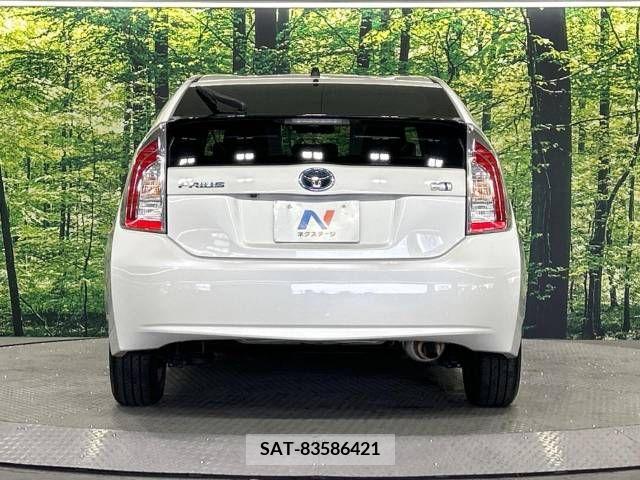 Toyota PRIUS 2014-01 366573-15
