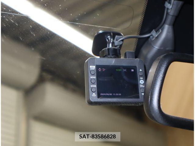 Lexus CT 2011-03 322692-10