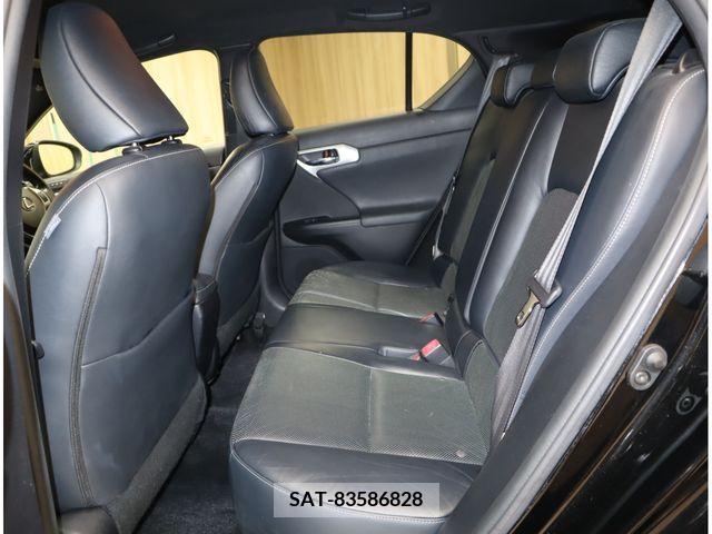 Lexus CT 2011-03 322692-25