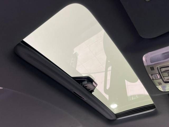 Toyota ALPHARD 2022-11 12770-2