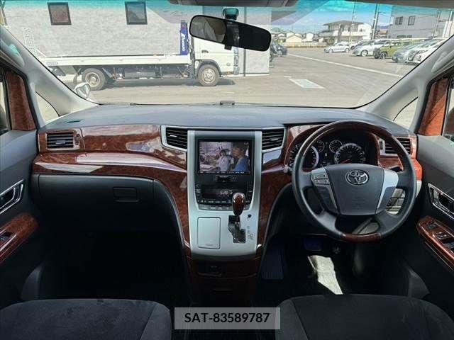 Toyota VELLFIRE 2010-09 299842-1