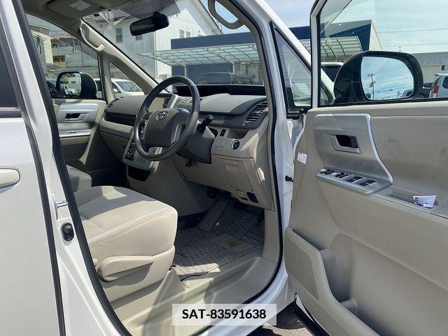 Toyota NOAH 2013-11 340720-10