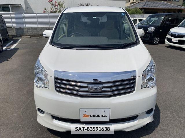 Toyota NOAH 2013-11 340720-2