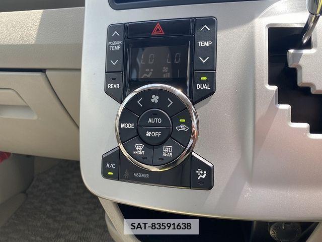 Toyota NOAH 2013-11 340720-20