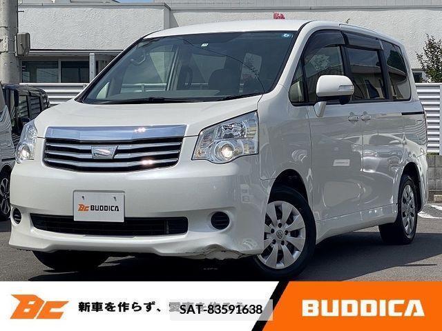 Toyota NOAH 2013-11 340720-0