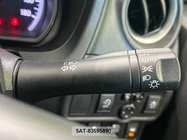 Nissan NOTE 2018-08 346665-7