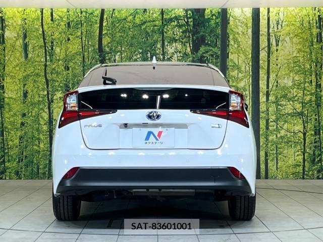 Toyota PRIUS 2021-01 219804-17