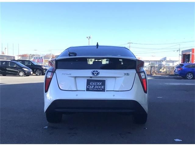 Toyota PRIUS 2018-02 25389-3