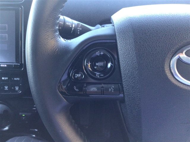 Toyota PRIUS 2018-02 25389-18