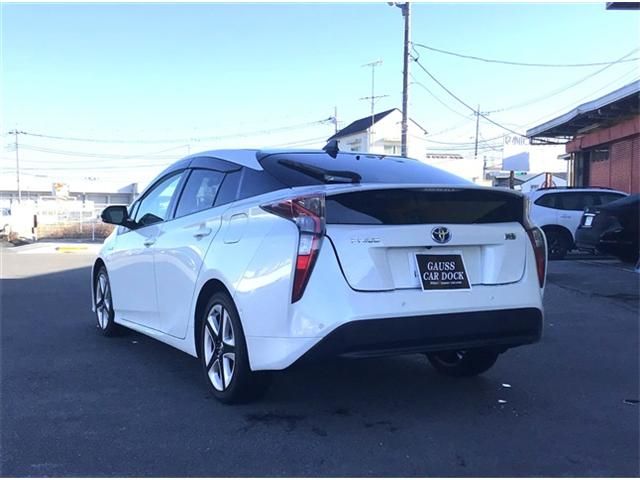 Toyota PRIUS 2018-02 25389-6