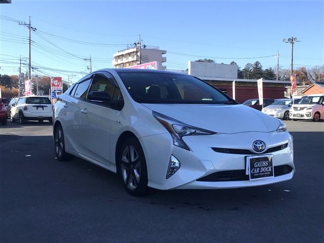 Toyota PRIUS 2018-02 25389-1