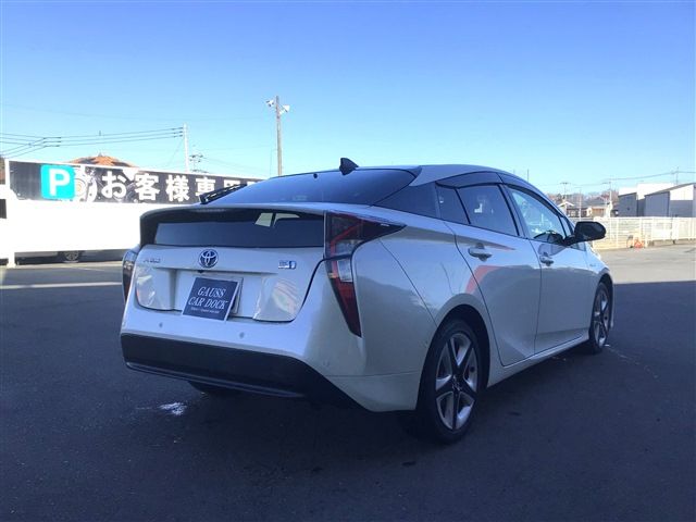 Toyota PRIUS 2018-02 25389-5