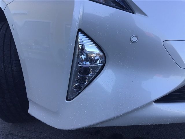 Toyota PRIUS 2018-02 25389-24