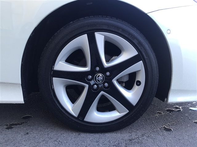Toyota PRIUS 2018-02 25389-4