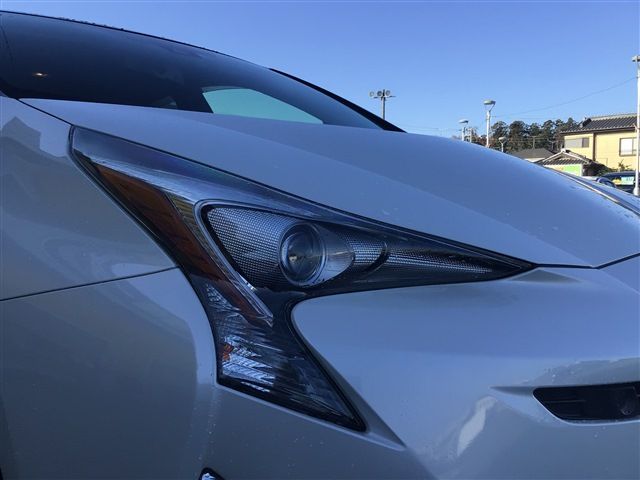Toyota PRIUS 2018-02 25389-23
