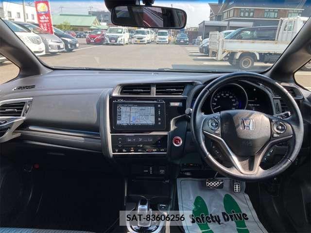 Honda FIT HYBRID 2017-11 380581-2