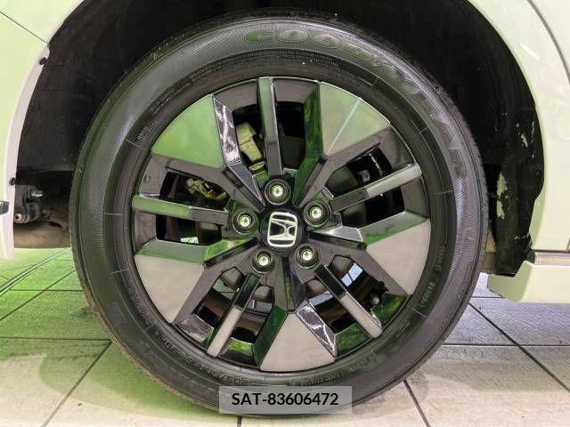 Honda STEP WGN 2022-07 324723-12