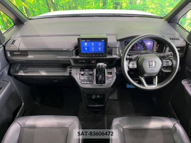 Honda STEP WGN 2022-07 324723-1