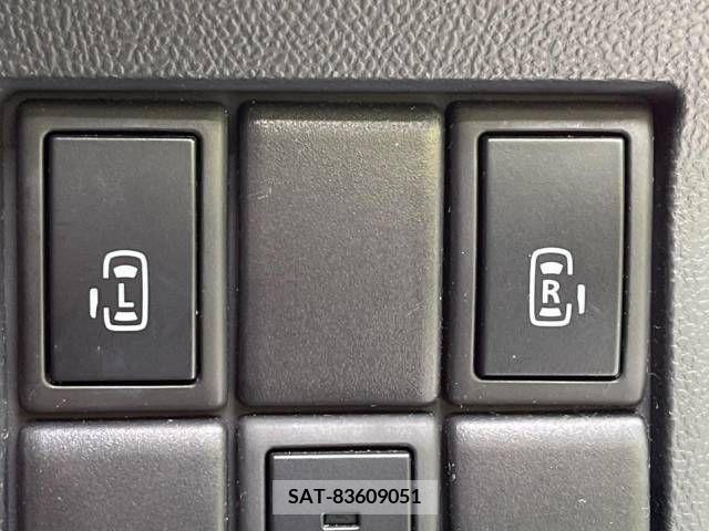 Nissan ROOX 2009-11 256244-3