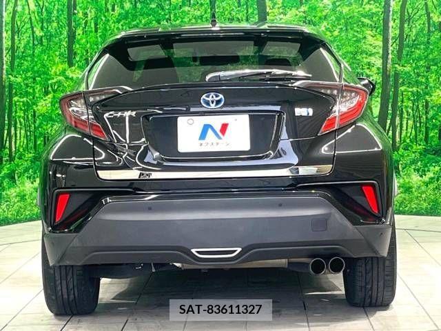 Toyota C-HR 2017-12 294864-15