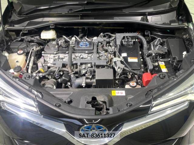Toyota C-HR 2017-12 294864-18