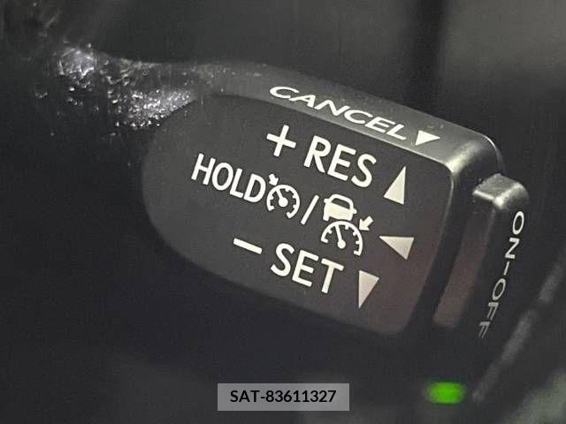 Toyota C-HR 2017-12 294864-5