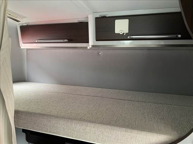 Toyota DYNA TRUCK 2018-08 7933-9