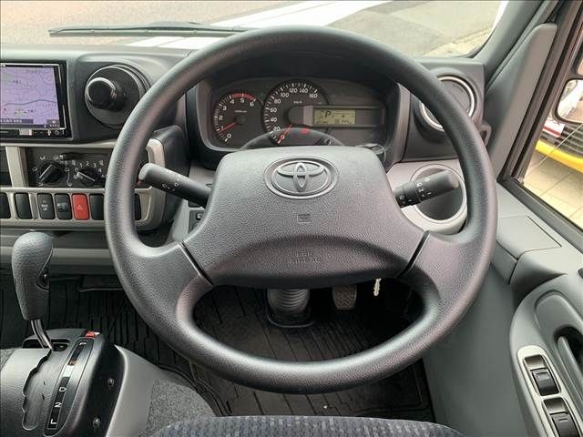 Toyota DYNA TRUCK 2018-08 7933-3