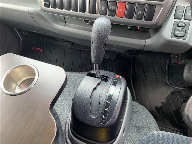 Toyota DYNA TRUCK 2018-08 7933-5