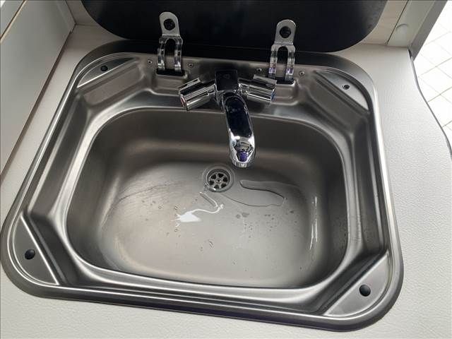 Toyota DYNA TRUCK 2018-08 7933-13