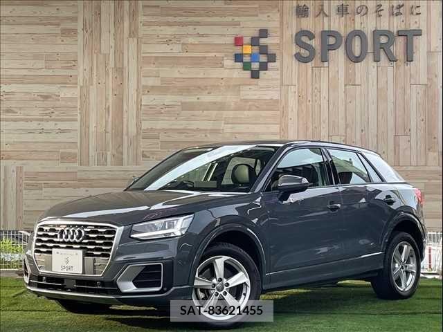 Audi Q2 2017-09 318045-0