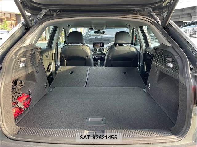 Audi Q2 2017-09 318045-10