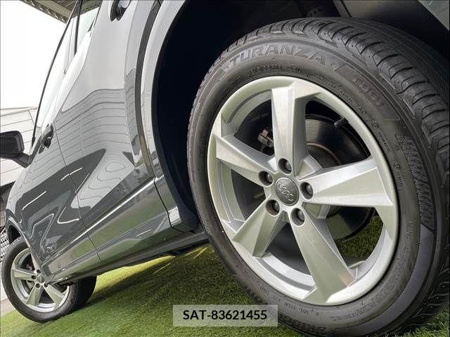 Audi Q2 2017-09 318045-18